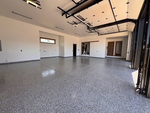 Residential garage in grey flake — Nampa